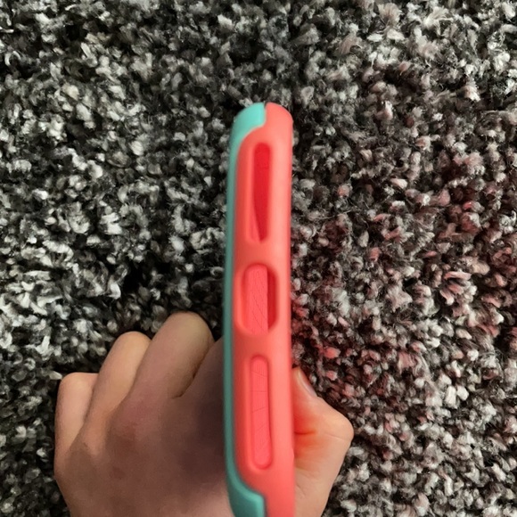 Otterbox phone case - Picture 4 of 4